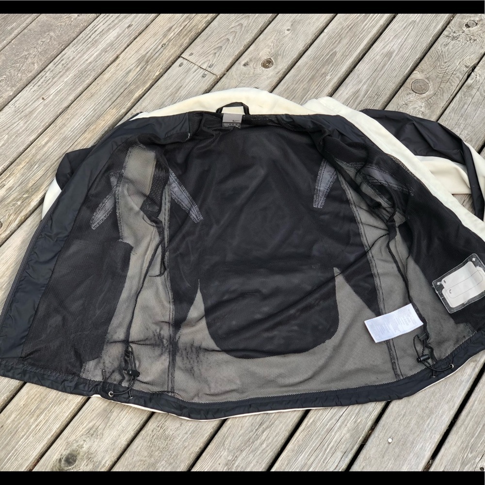 Women's Nike Track Jacket 4/6 - Picture 4 of 7